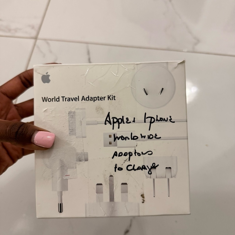 Apple World Travel Adapter Kit - White